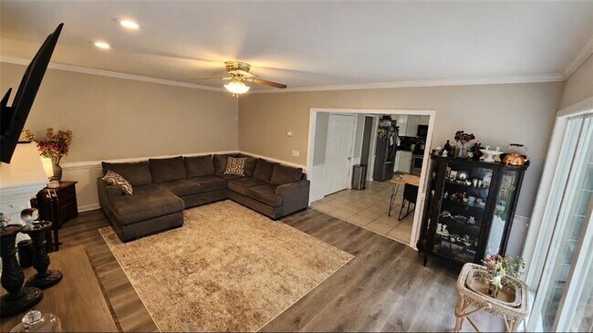Building Photo - 6116 Braidwood Ln