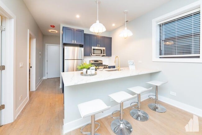 Primary Photo - 1 bedroom in Chicago IL 60618