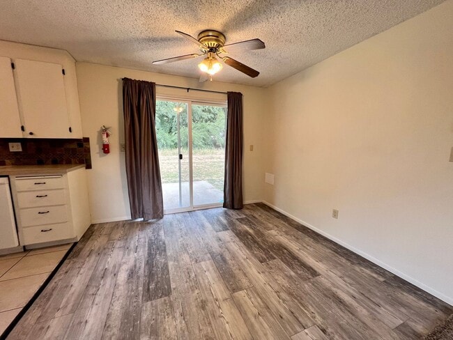 Building Photo - 4 Bedroom Home in Culdesac near CWU