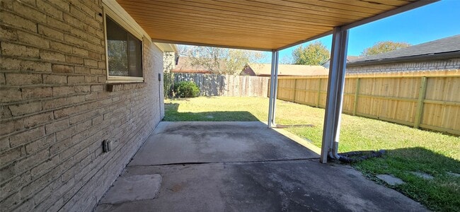 Building Photo - 6910 Krause Dr