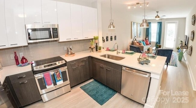 Building Photo - 606 Nc Music Factory Boulevard