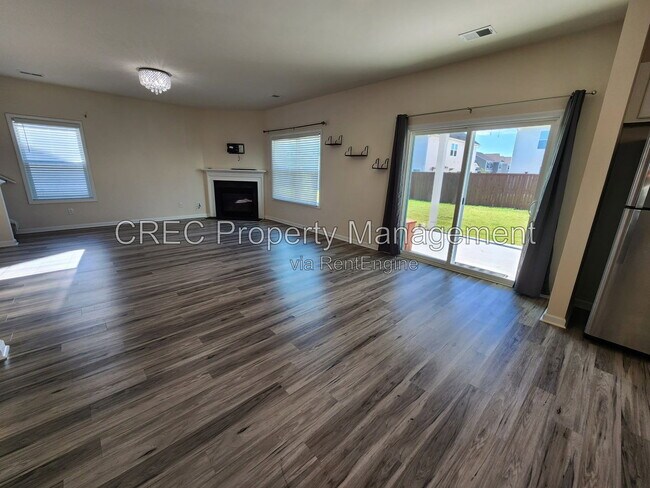 Building Photo - 260 Hyrne Dr