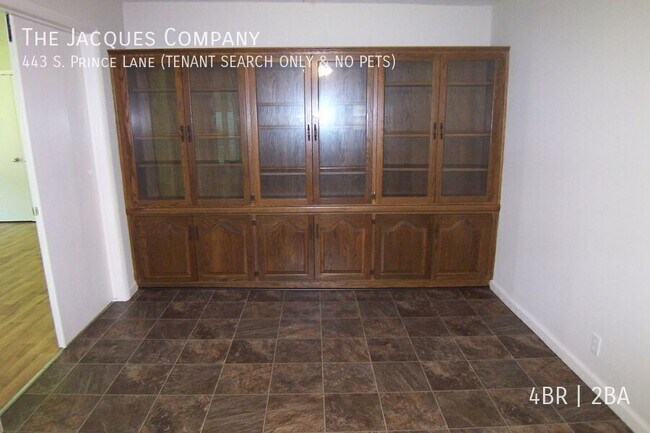 Building Photo - 443 S Prince Ln