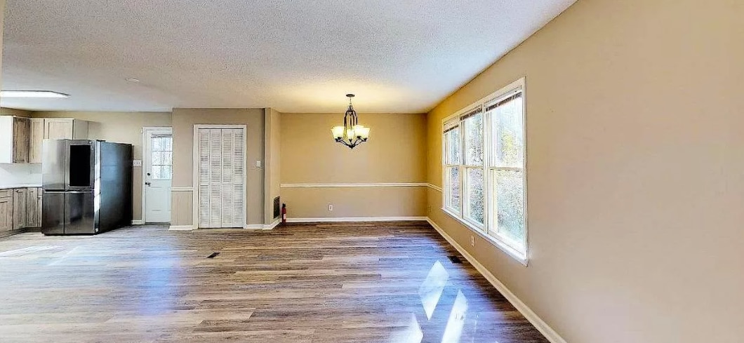 Building Photo - 421 Constitution Dr