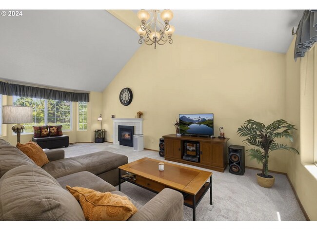 Building Photo - Stunning 4 Bedroom Home in Bethany!