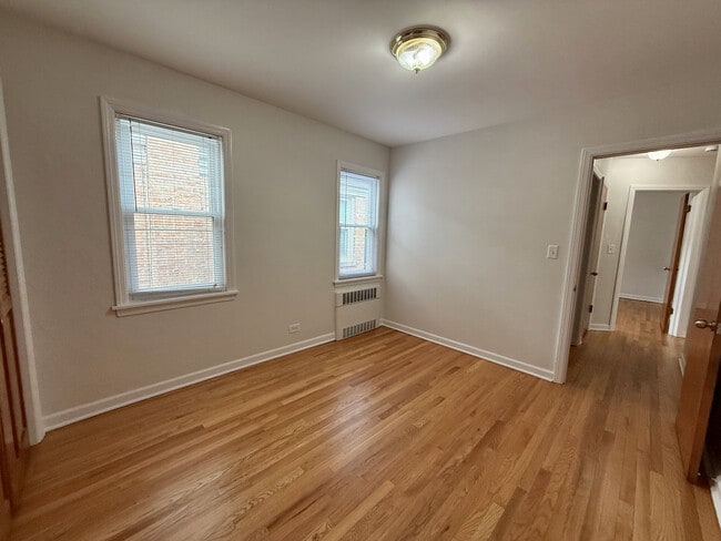 Building Photo - 6147 N Meade Ave
