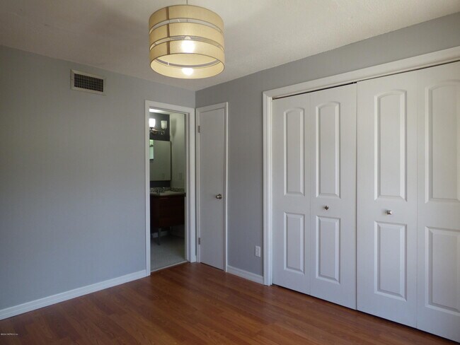 Building Photo - 2960 Remington St