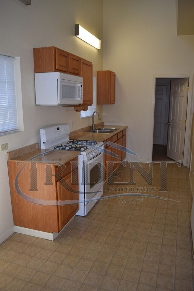 Building Photo - 830 Wilkie Way