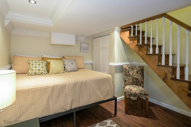 Building Photo - 241 Massachusetts Ave NE