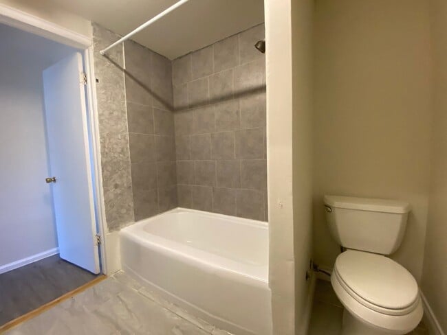 Building Photo - 2107 3rd Ave