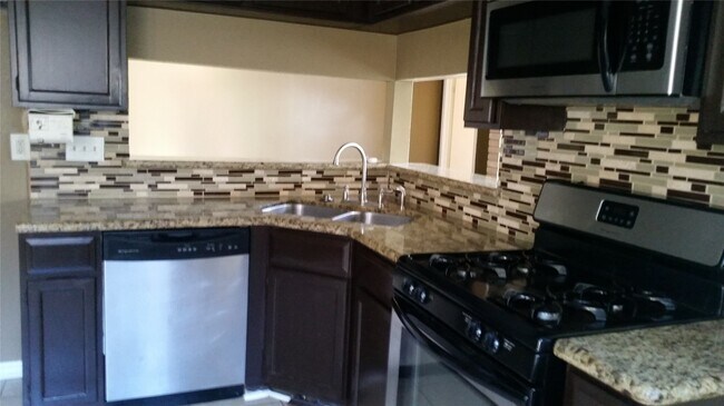 Building Photo - 6111 Quiet Village Ct