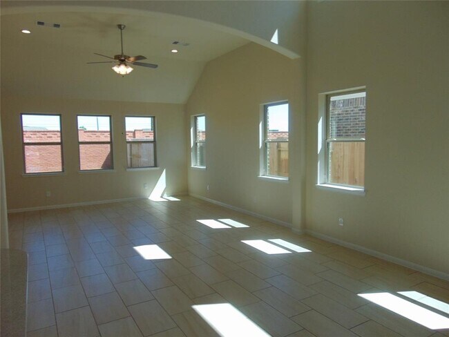 Building Photo - 24782 Levante Dr