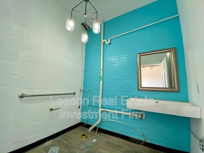 Building Photo - 218-228 North Market Street