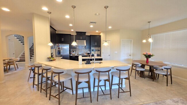 Building Photo - Beautiful 4 Bed / 3.5 Bath Home ~ Available April 1st + Incentive!