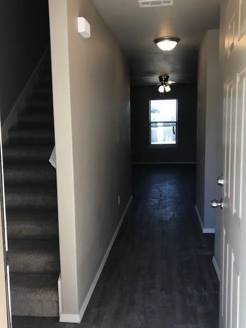 Building Photo - 604 SW Loudon Dr