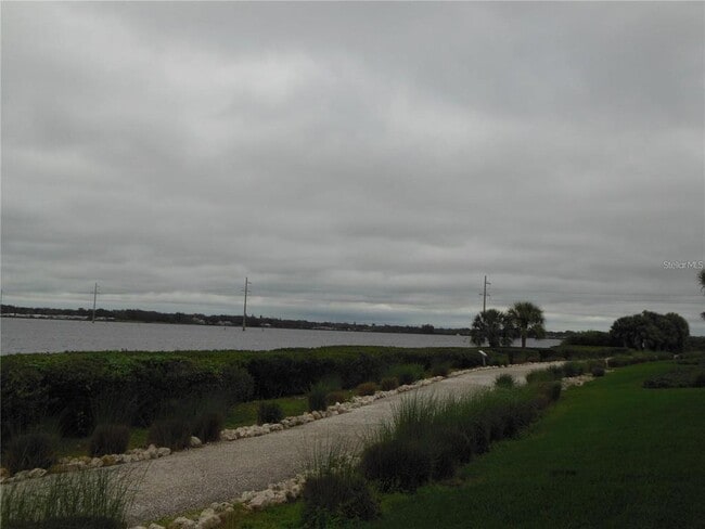 Building Photo - 1266 Riverscape St