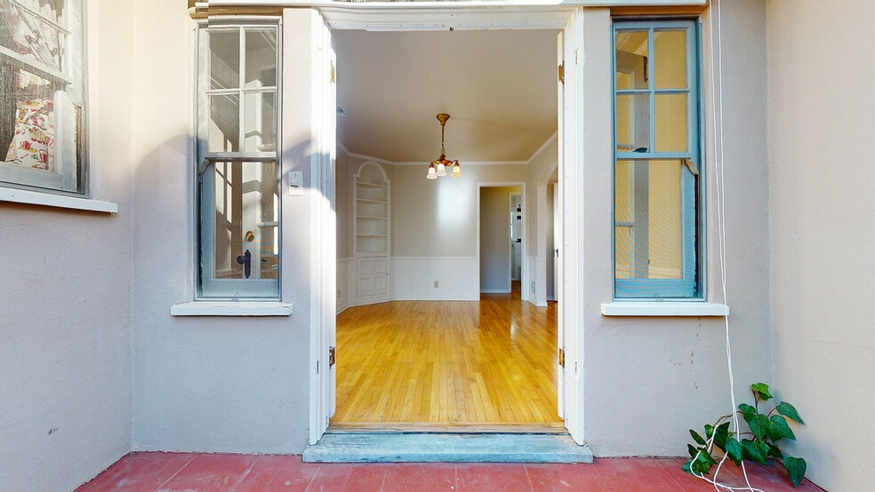 Dining Room to Side Yard - 587 Prescott St