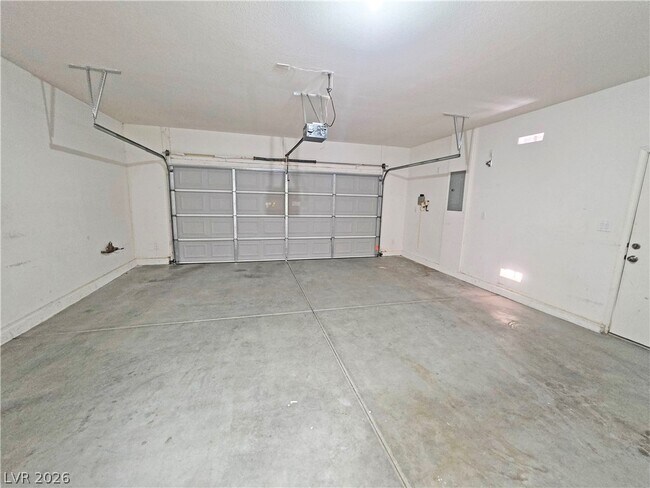 Building Photo - 6451 Goodale St