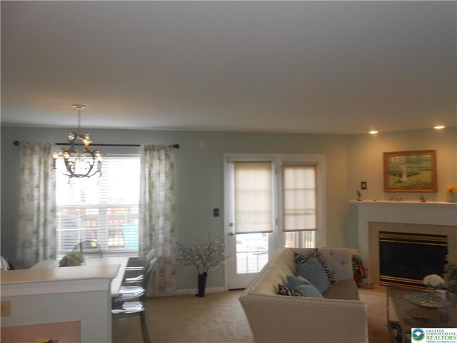 Building Photo - 6814 Hunt Dr
