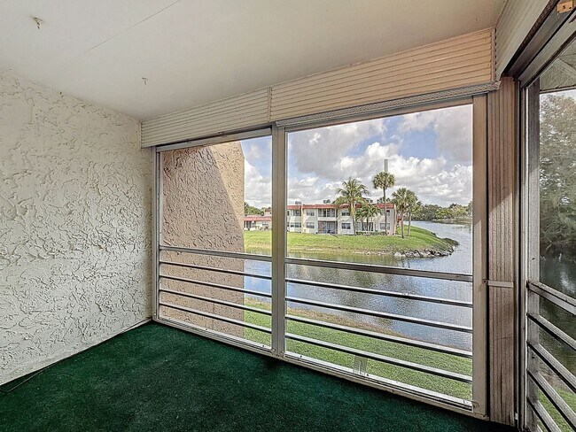 Building Photo - 235 Lake Dora Dr