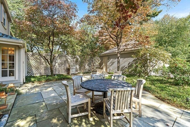 Building Photo - 2 Phillips Pond Rd