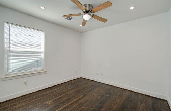 Building Photo - 3710 Erby St