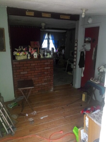 Building Photo - 8438 High St