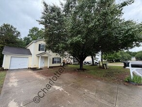 Building Photo - Updated 3 bedroom home in Concord with new kitchen & flooring!