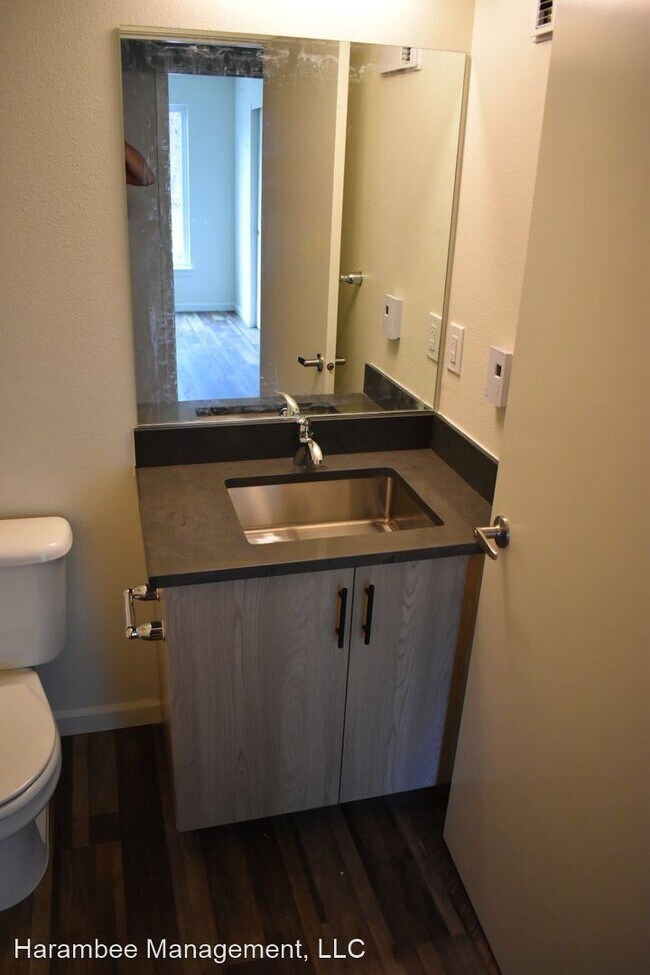 Building Photo - 2 br, 2 bath Apartment - 2305 SE 159th Ave
