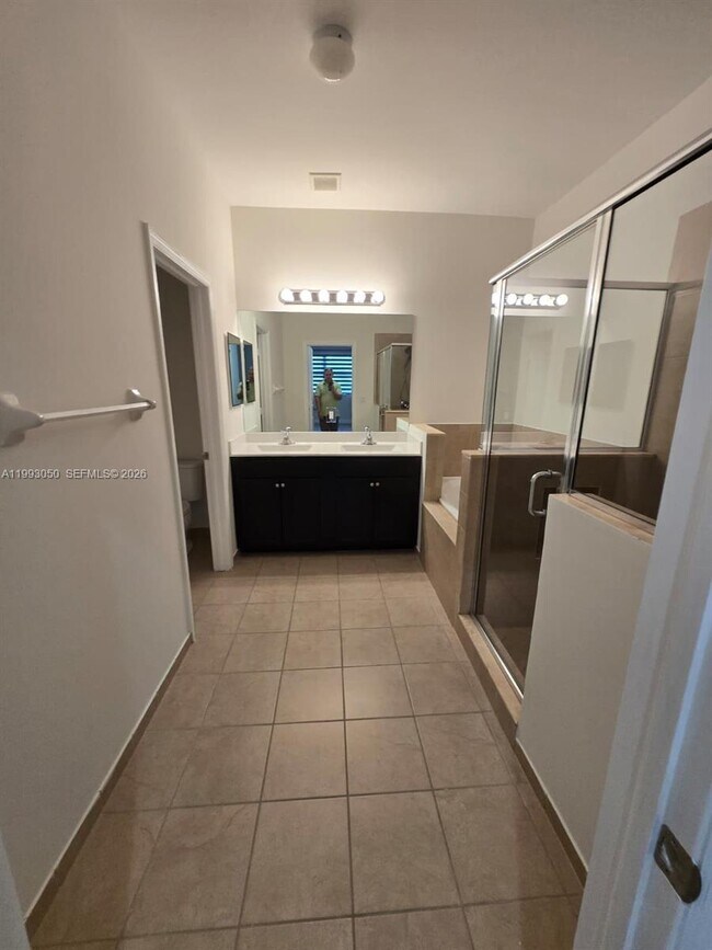 Building Photo - 4268 SW 166th Ct