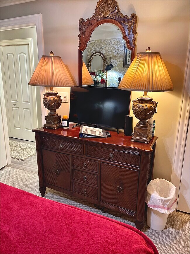 Building Photo - 124 Highridge Dr