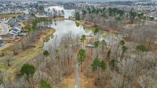 Building Photo - 166 Champlain Rd