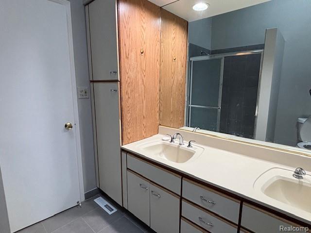 Building Photo - 5580 Sunnycrest Dr