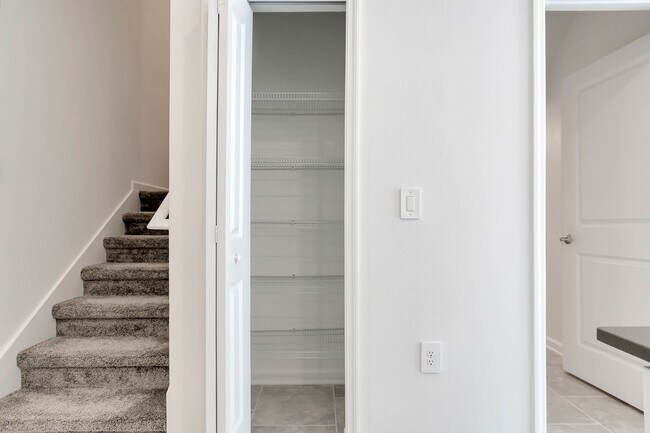 Building Photo - 7412 Stone Creek Trl