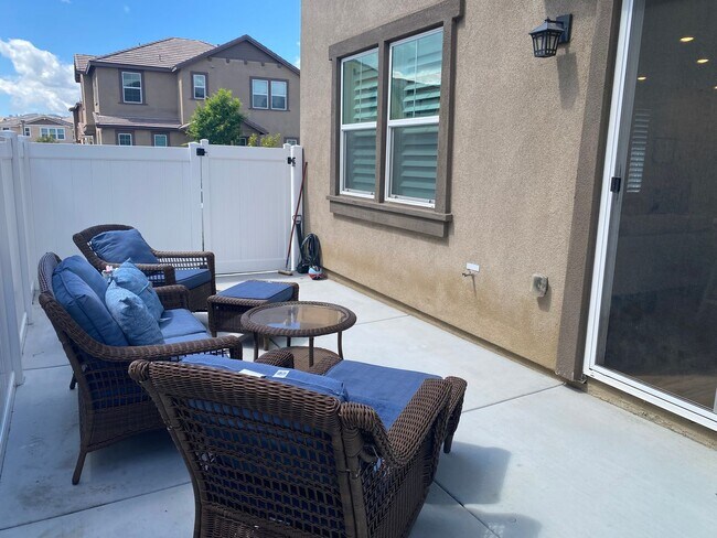 Building Photo - Temecula Home Ready for Lease!!!