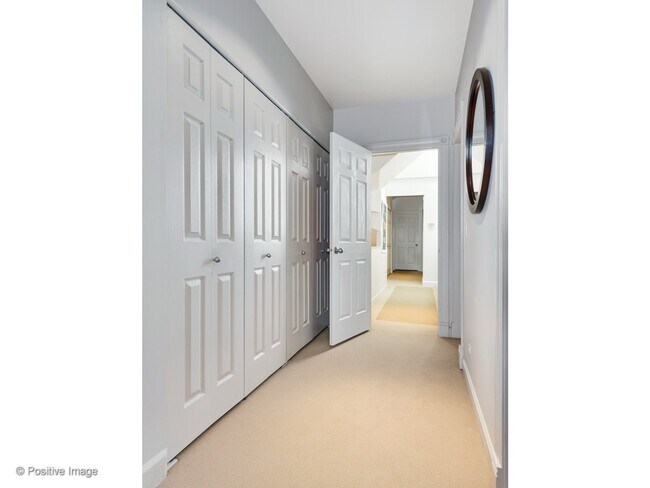 Building Photo - Rarely available single family home for rent in the Southport Corridor!