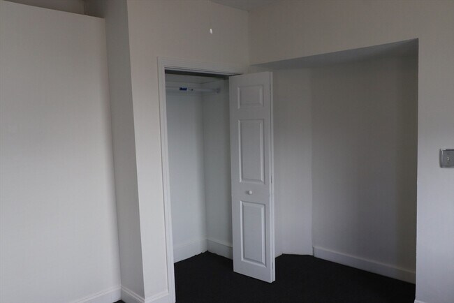 Building Photo - 8 Irma Ave