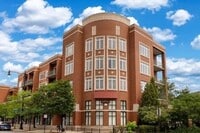 Building Photo - 5036 W Pensacola Ave