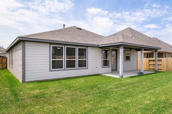 Building Photo - 7618 Coral Ky Dr