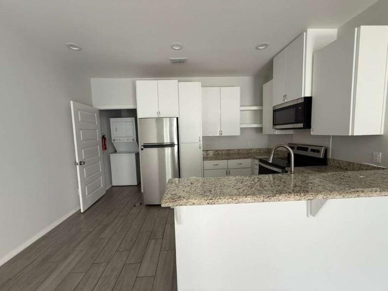 Building Photo - 1307 W Heritage Dr