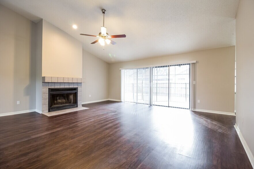 Building Photo - 1185 Newton Ct