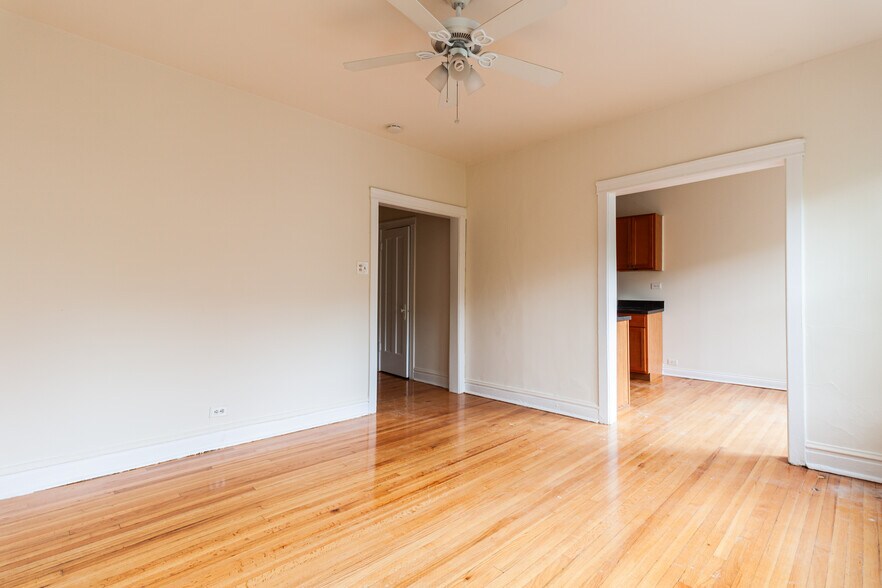 Building Photo - 3826 N Fremont St