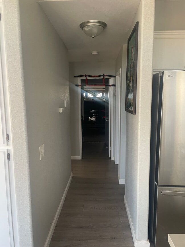 Building Photo - GORGEOUS AND IMMAXCULATE 4 BDRM 3 BA STORY HOME FOR LEASE PALMDALE!