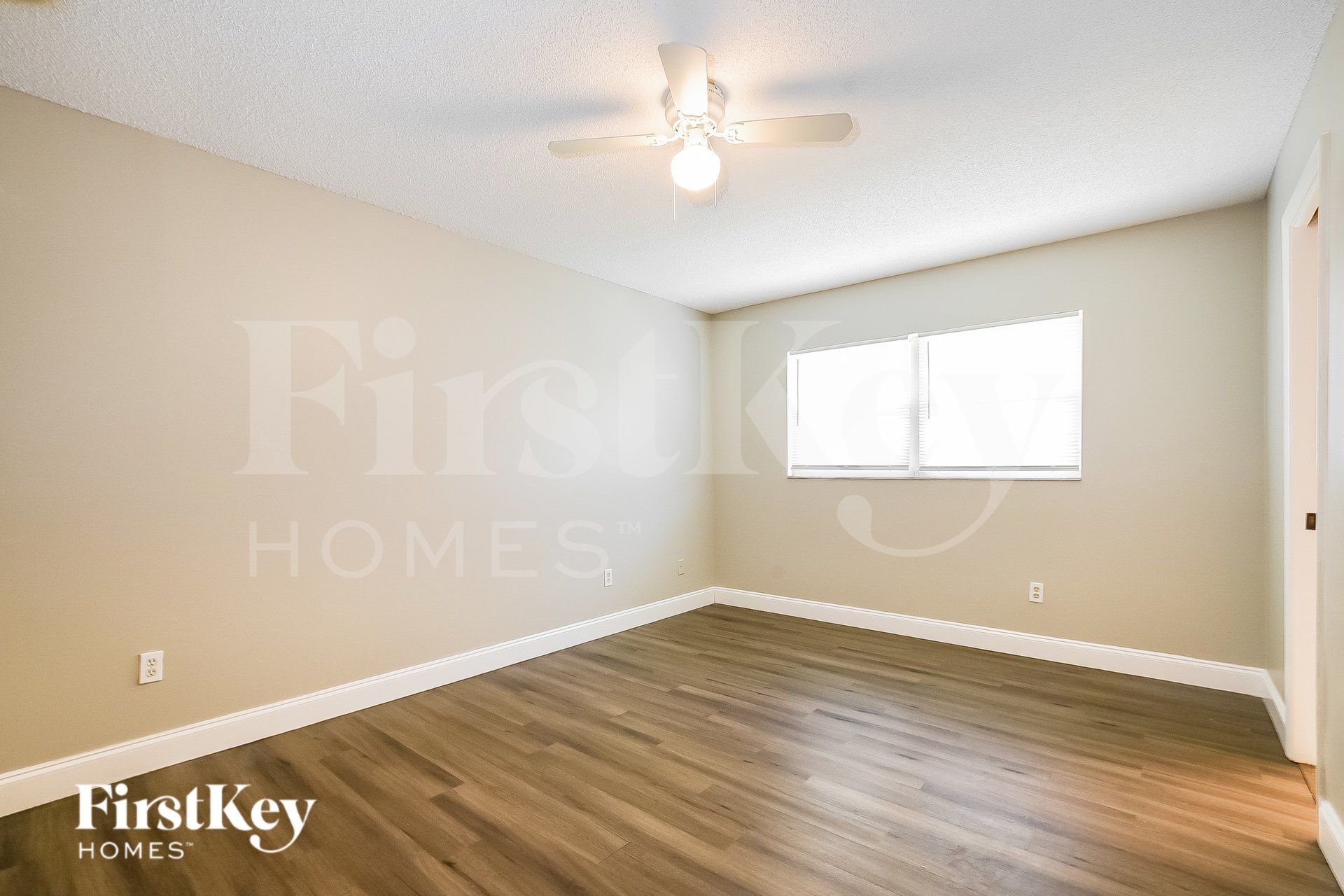 Building Photo - 409 Seville Ave