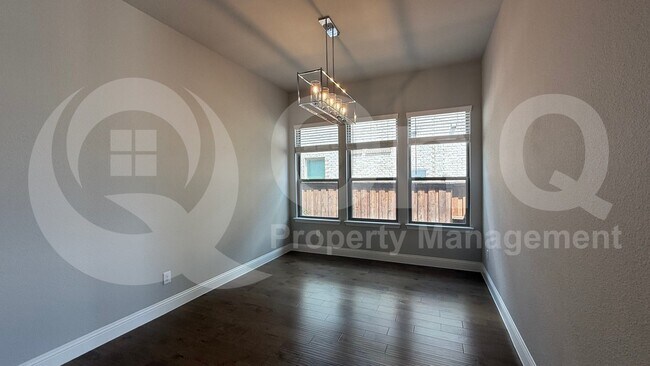 Building Photo - 3508 Covedale Blvd