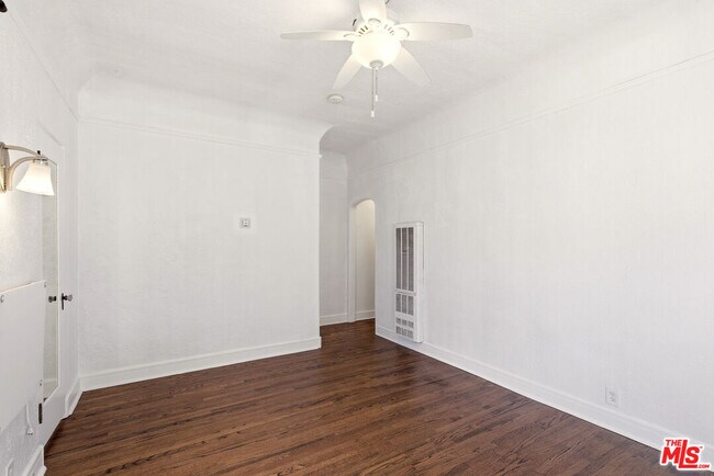 Building Photo - 4429 Finley Ave