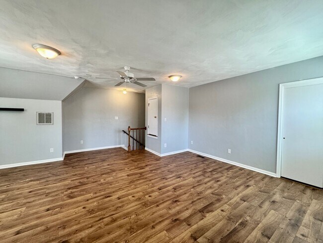 Building Photo - Great Neck Pool Home! First-Time Rental Available NOW! Pet Friendly - Corner Lot - Top Schools!