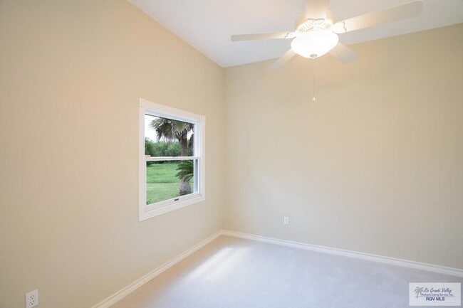 Building Photo - 709 Avenida Morelos