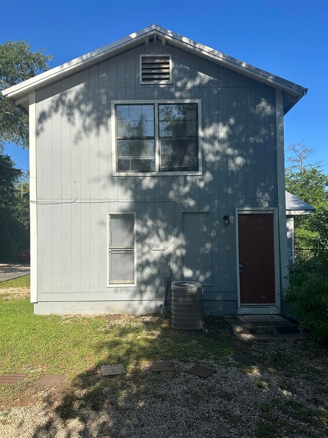 Building Photo - 229 S Lipona Rd