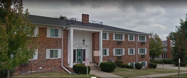 Building Photo - 225 N Adams St